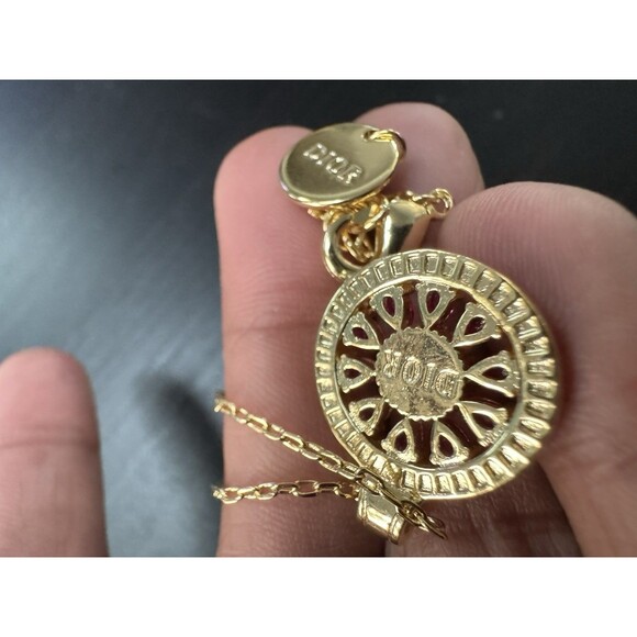 Christian Dior Stamped CD Authentic Magenta Crystals Medallion Necklace Chai - Picture 11 of 16